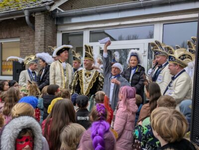 Karneval 2026 - Die Grundschule Dumte begrüßt den Karnevalsprinzen!